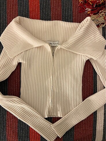 m Beden ten rengi Renk BERSHKA crop hırka