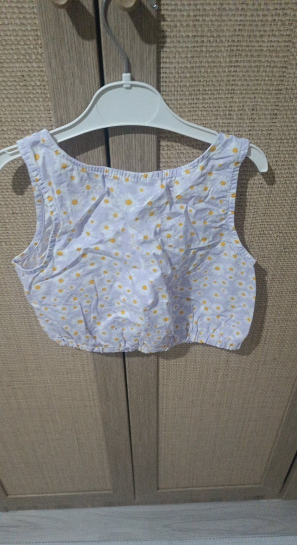 Kız Çocuk Düğmeli Kolsuz Bluz - Görsel 3