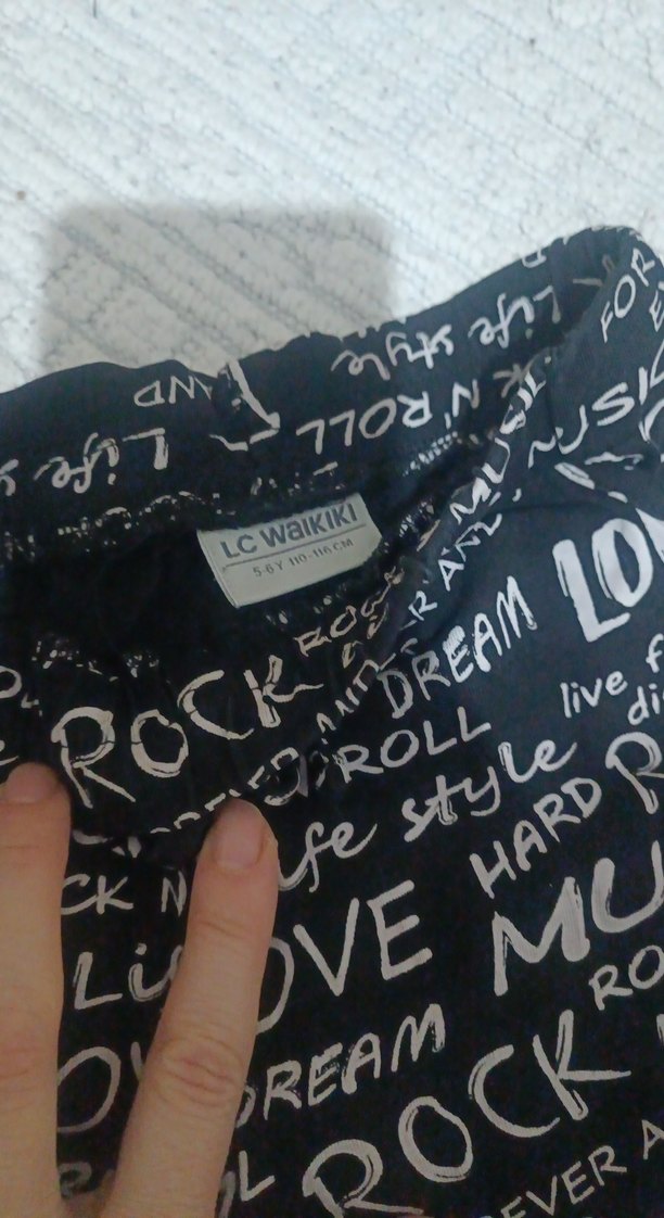 Siyah Baskılı Rock Punk Mini Şort - Görsel 2