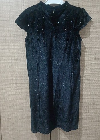 Kız Çocuk Siyah Parlak Kısa Kollu Elbise - Görsel 2