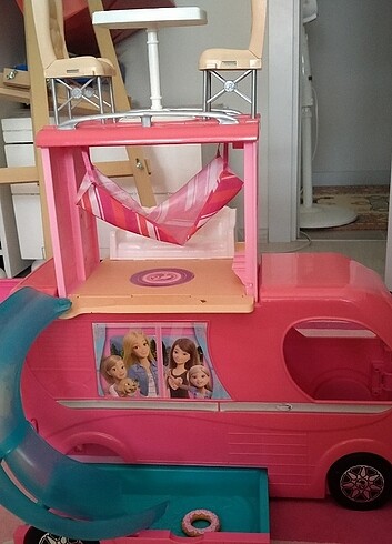 Barbie karavanı
