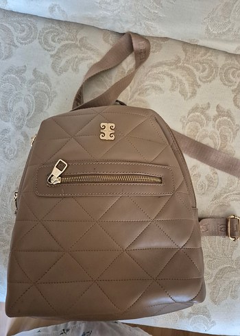 pierre cardin sirt cantasi