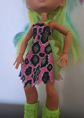 Monster High cave club bebeği