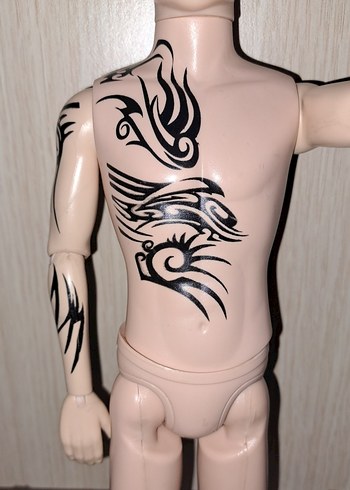 Turuncu Saçlı Dövmeli Ful Eklemli Erkek Bebek Ken - Görsel 3