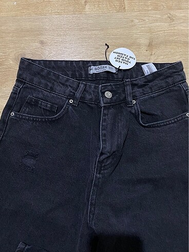27 Beden siyah Renk Addax jean