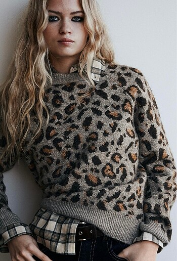 Zara LEOPARLI JAKARLI TRİKO KAZAK