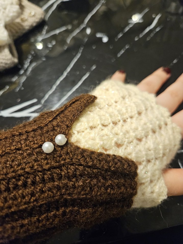 Kahverengi Örgü Kadın Eldiveni - Görsel 3