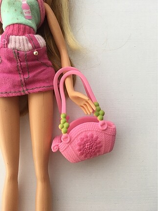 Beden Winx Flora
