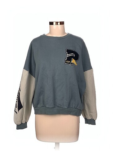 Pull and Bear Sweatshirt %70 İndirimli.