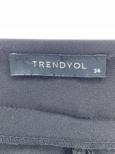 34 Beden siyah Renk Trendyol & Milla Düz Kesim %70 İndirimli.