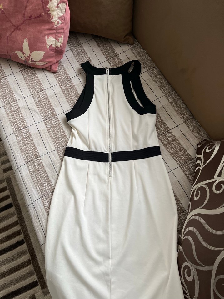 Kemer Detaylı Beyaz Midi Kalem Elbise - Görsel 3