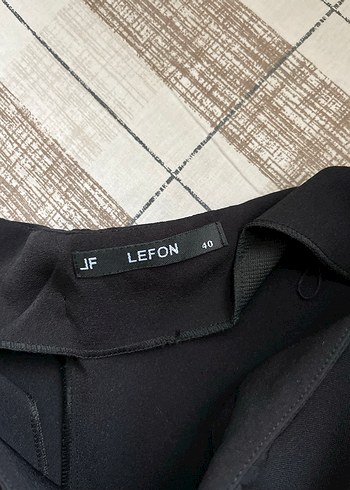 Püskül Detaylı Siyah Kumaş Kadın Pantolon - Görsel 2