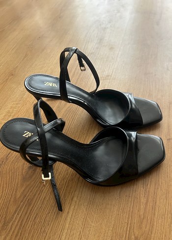 40 Beden Siyah Stiletto Topuklu Kadın Sandalet