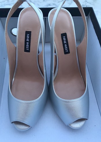 Nine West Metalik Parlak Gümüş Gri Stiletto İnce Topuklu Abiye Ayakkabı