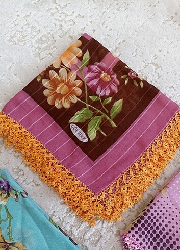 Beden çeşitli Renk Oyalı Çeyizlik Başörtü