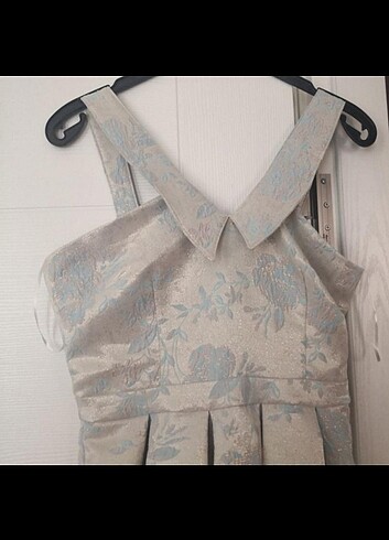 Dizilerde düğünler için elbise etiketi üzerinde - Görsel 5