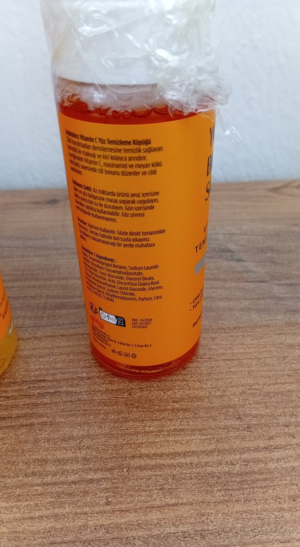 Your Beauty Solution Vitamin C Yüz Temizleyiciler . - Görsel 3