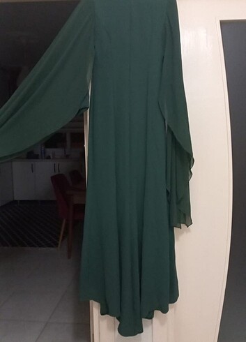 36 Beden yeşil Renk Kapalı Elbisesi