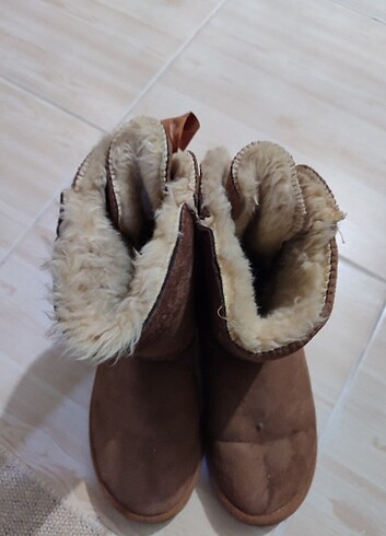 Ugg Bot 