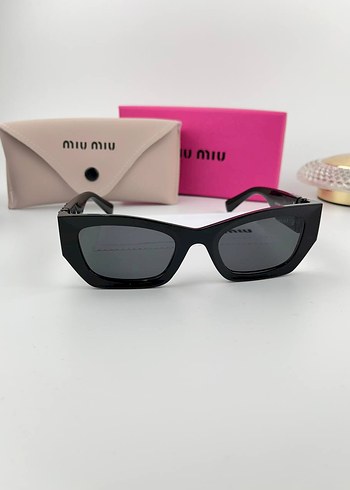 Miu Miu Miu Miu Siyah Kadın Güneş Gözlüğü