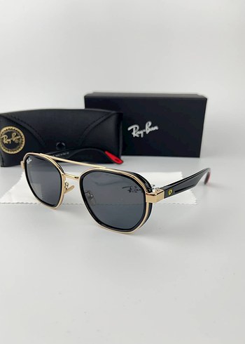 Ray-Ban Siyah Parlak Güneş Gözlüğü