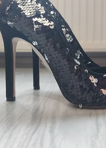 36 Beden Stiletto