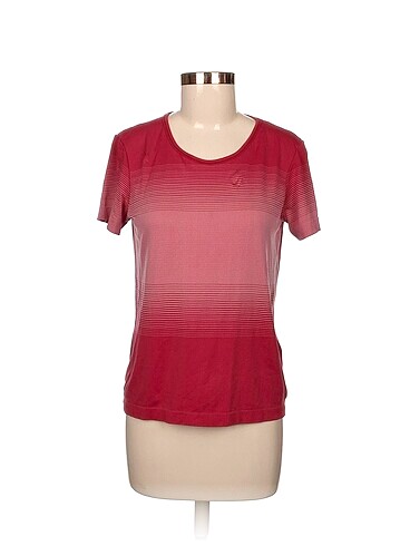 Diğer T-shirt %70 İndirimli.