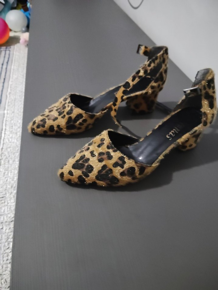 Kahverengi Leopar Desenli Tokalı Topuklu Ayakkabı - Görsel 2