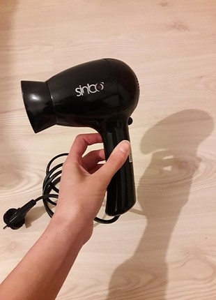 Saç kurutma makinesi