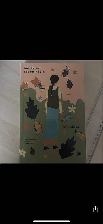 Böcekleri seven kadın