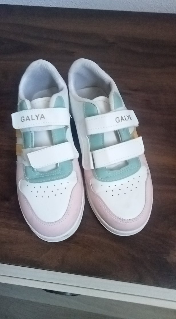 Kız Çocuk Çok Renkli Cırt Cırtlı Spor Ayakkabı - Görsel 5