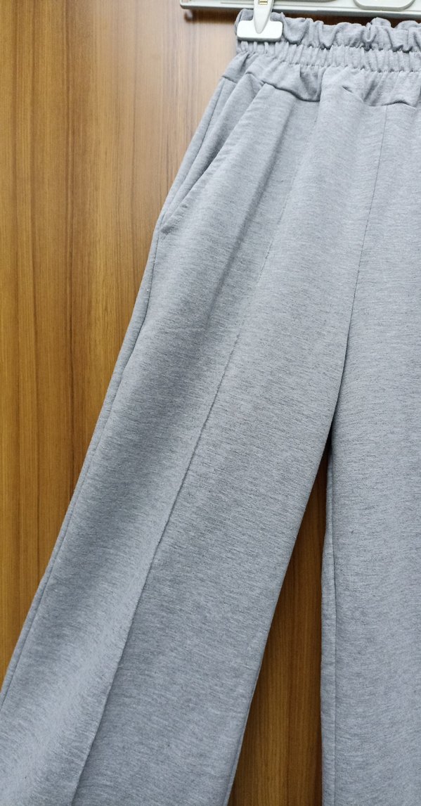 Gri Kadın Piliseli Rahat Kesim Eşofman - Görsel 3