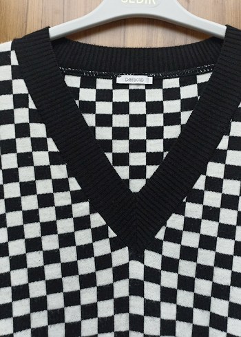 Kadın Kareli V Yaka Kısa Kollu Süveter - Görsel 2