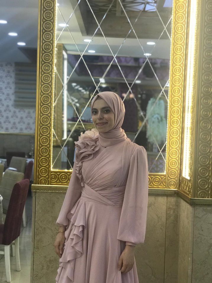 Pudra Renkli Uzun Drapeli Tesettür Abiye - Görsel 2