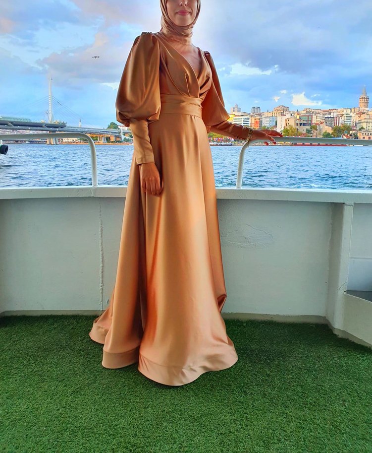 Uzun Kol Drapeli Saten Elbise - Görsel 3