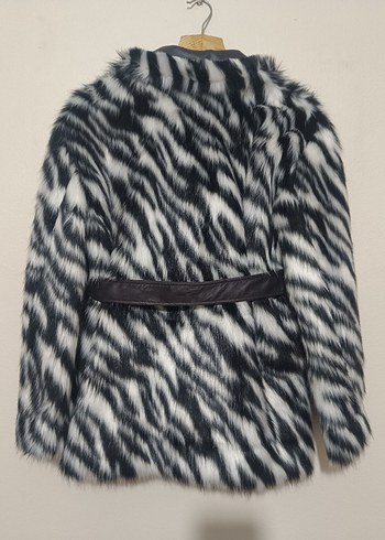 Kadın Gri Zebra Desenli Suni Kürk Midi Ceket - Görsel 3