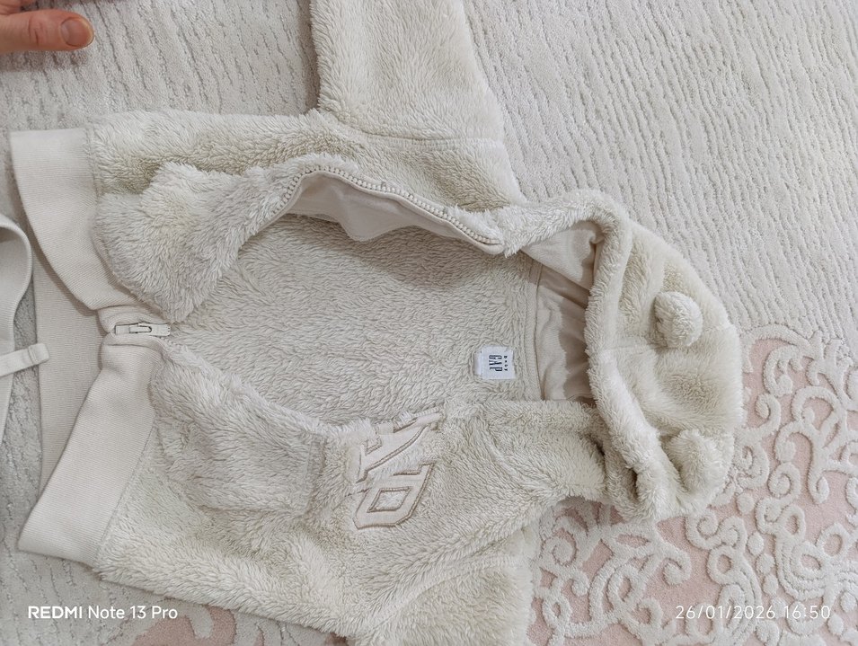 Kız Çocuk Beyaz Peluş Eşofman Takımı - Görsel 4