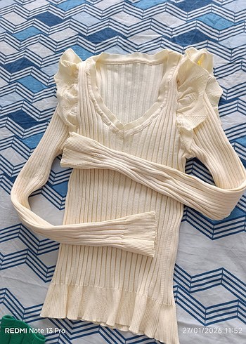 Beyaz V Yaka Uzun Kollu Triko Kazak - Görsel 3