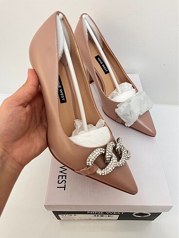 37 Beden Nine west stiletto