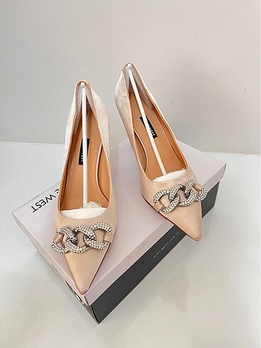 40 Beden ten rengi Renk Nine west stiletto