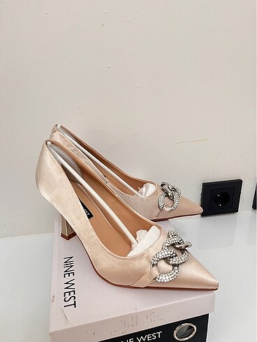 40 Beden Nine west stiletto