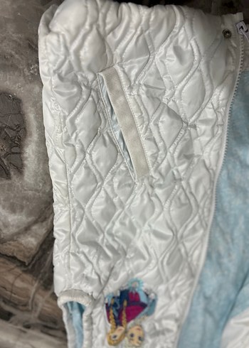 Kız Çocuk Nakışlı Beyaz Fermuarlı Yelek - Görsel 3