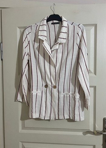 Düğmeli Beyaz Keten Kadın Blazer Ceket