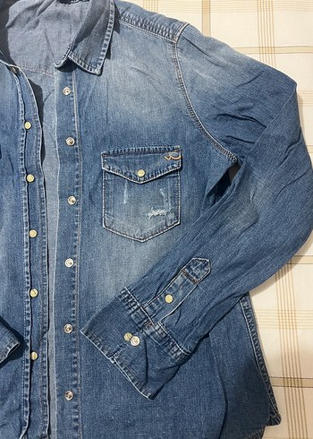 m Beden Düğmeli Mavi Denim Kadın Gömlek