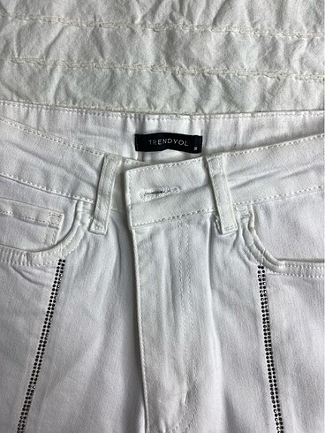 38 Beden beyaz Renk Trendyol pantolon