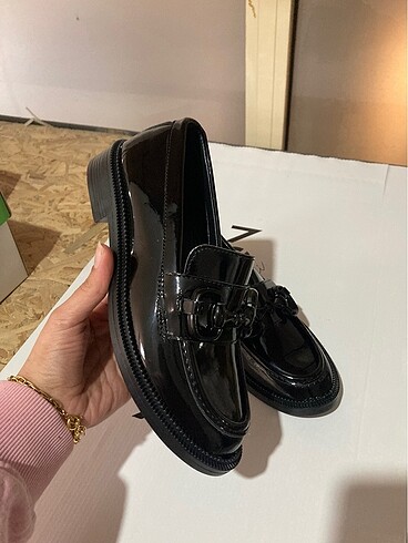 Kadın Siyah Rugan Loafer Oxford Ayakkabı