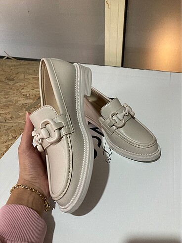 40 Beden Kadın Bej Tokalı Loafer Oxford Ayakkabı