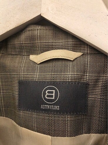 Zara Altınyıldız marka ceket blazer ekoseli