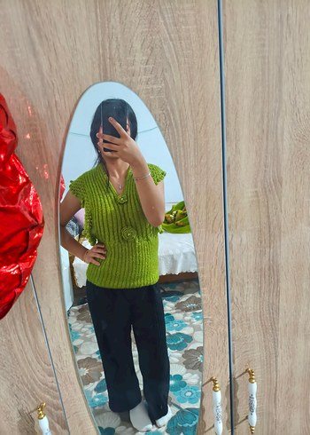 Yeşil V Yaka Kolsuz Triko Süveter - Görsel 4