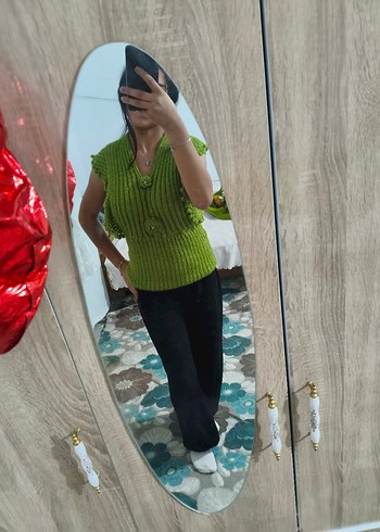 Yeşil V Yaka Kolsuz Triko Süveter - Görsel 2